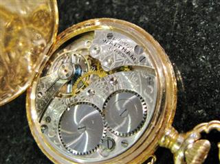 Lady's WALTHAM 1907 Pocket Watch14K Yellow Gold Solidarity Full Hunter Case